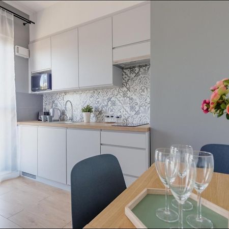 Okecie Airport Studio Bakalarska 2 P&O Serviced Apartments Varsó Kültér fotó