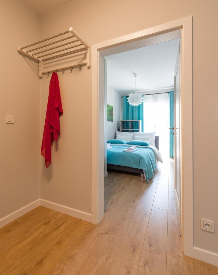 Okecie Airport Studio Bakalarska 2 P&O Serviced Apartments Varsó Kültér fotó