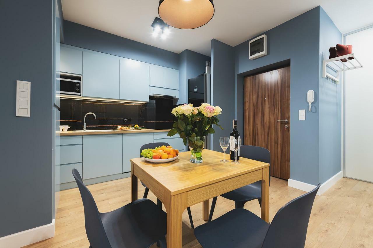 Okecie Airport Studio Bakalarska 2 P&O Serviced Apartments Varsó Kültér fotó